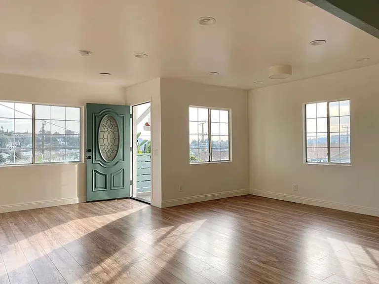 6512 Aldama St — Photo 17