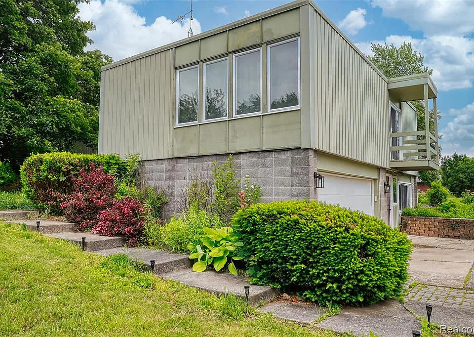 5215 Scenicvue Dr