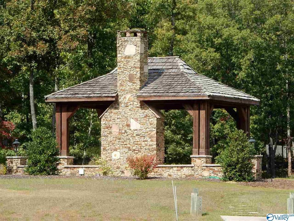 2nd image of 19 Autumn Glory Ln SE