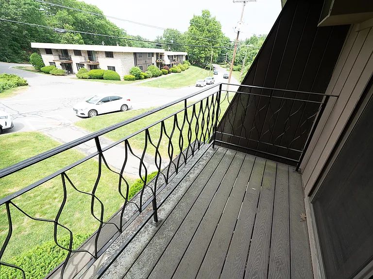 Strawberry Bank Rd — Photo 13