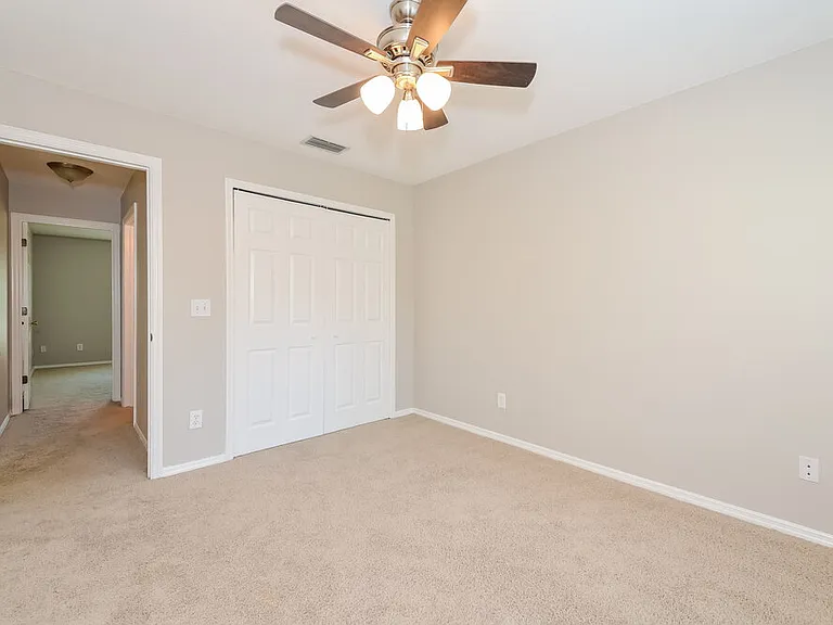 4042 Banbury Cir — Photo 13