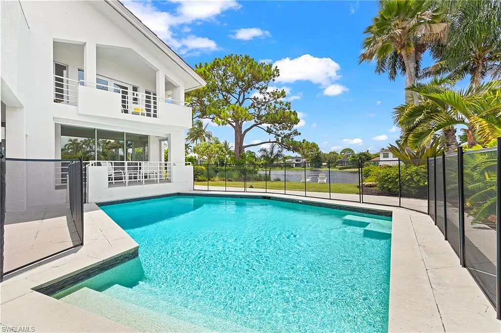 3 bed, 2.0 bath, 3297 sqft, $30,000 — Photo 1