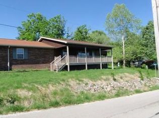 404 W Factory St, Winslow, IN 47598