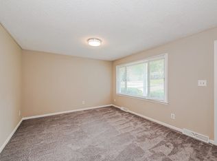 6814 Barrington Dr, Charlotte, NC