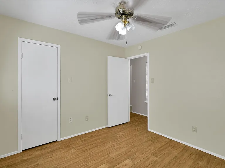 4311 Owens Creek Ln — Photo 10