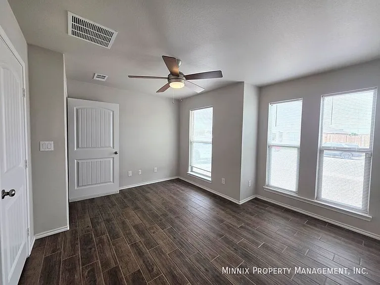 6801 Ranch Ave — Photo 11