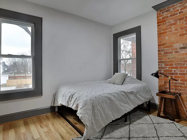 927 E Livingston Ave — Photo 19