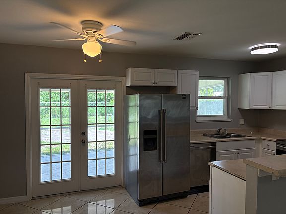 Living Room/Kitchen