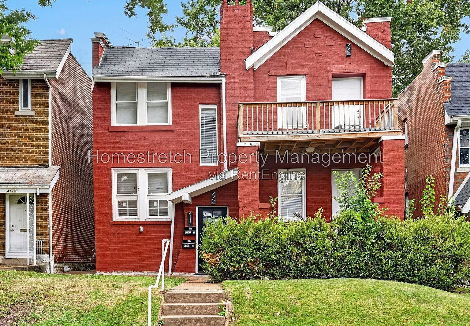3 bed, 1.0 bath, 927 sqft, $1,295 — Photo 1