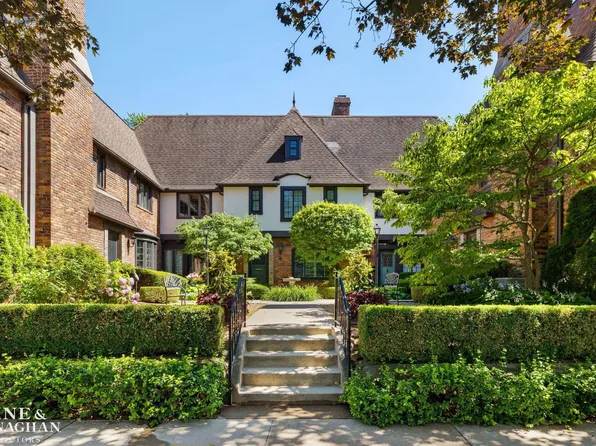 40 Cranford Ln, Grosse Pointe, MI 48230