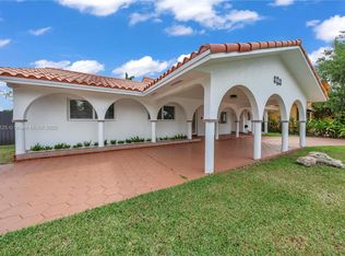 10250 SW 28th St, Miami, FL 33165