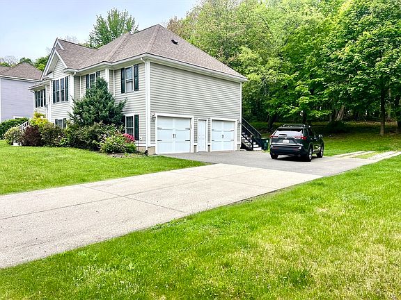 4th image of 7 Fairway Dr