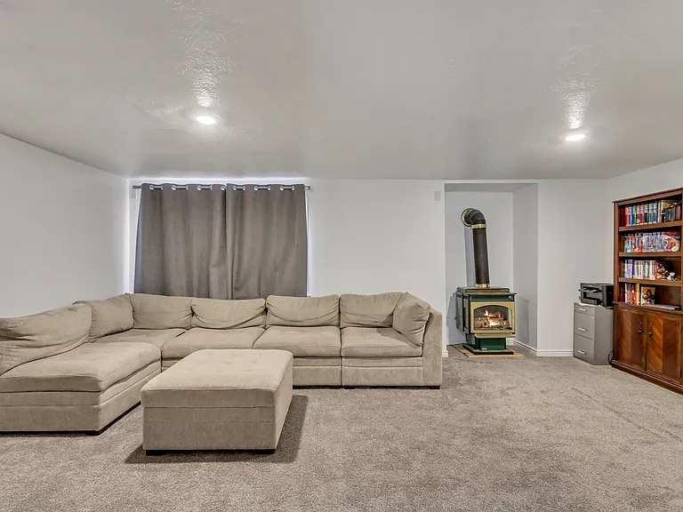 5943 Genoa Ln — Photo 28
