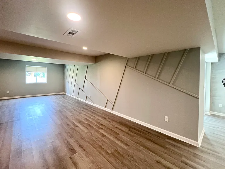 1355 Tiburon Dr — Photo 19
