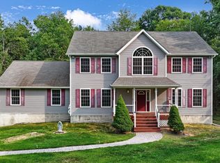 2033 Little Britain Rd, Rock Tavern, NY 12575