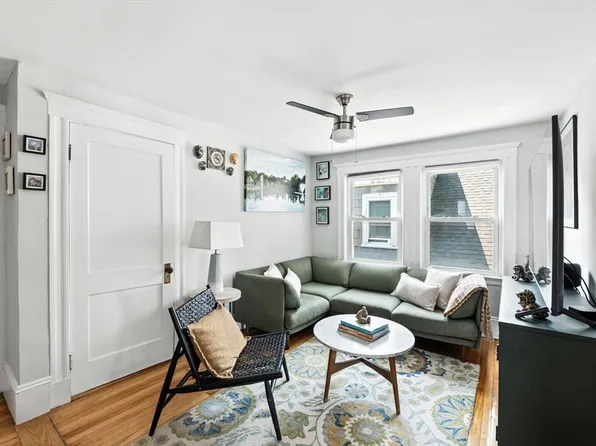 65 Endicott St #3, Salem, MA 01970