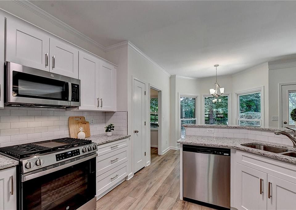 1st image of 150 Ashewoode Downs Ln