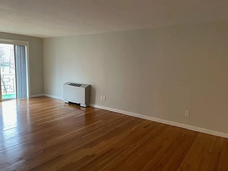 115 S Main St — Photo 7