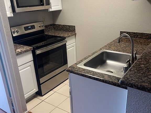 4th image of 5332 Russell Ave APT 408