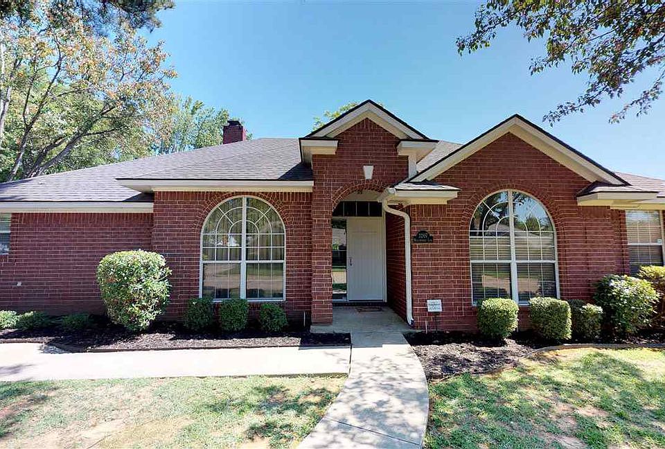 1st image of 3207 Williamsburg Ln