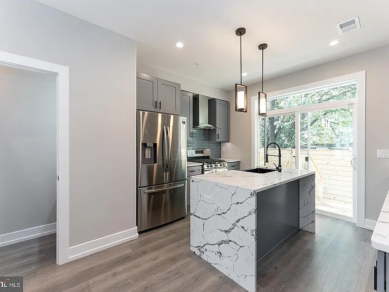 2127 N Randolph St — Photo 3