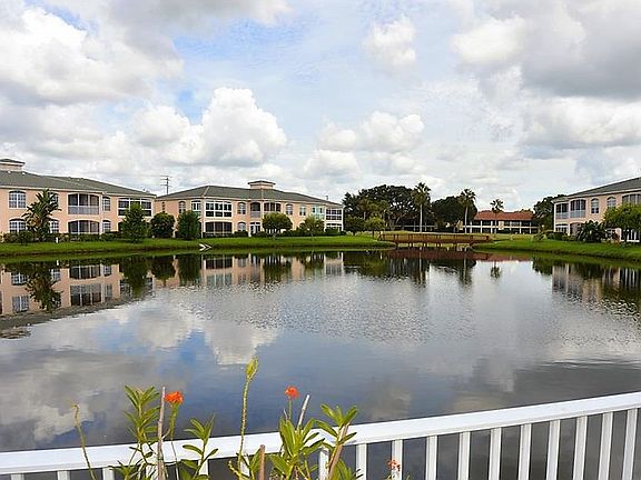 3rd image of 1504 Gondola Park Dr