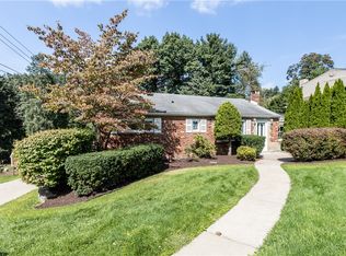 6 Woodland Rd, Mc Kees Rocks, PA 15136