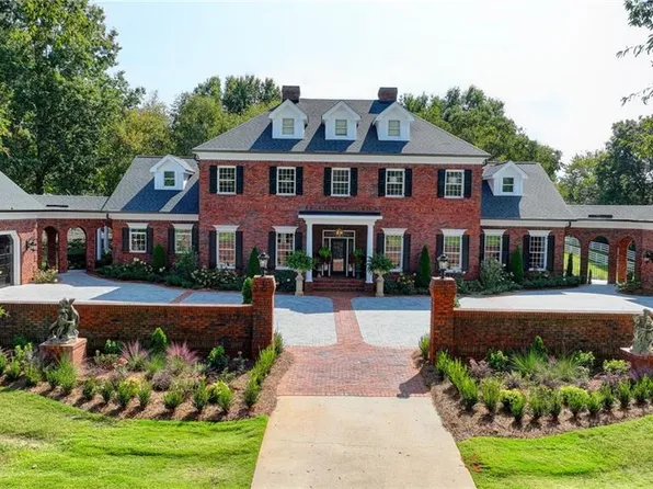 555 Tullamore Way, Milton, GA 30004