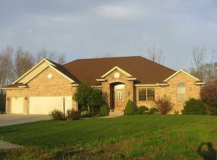 745 Foxfire Trl, Vandalia, OH 45377