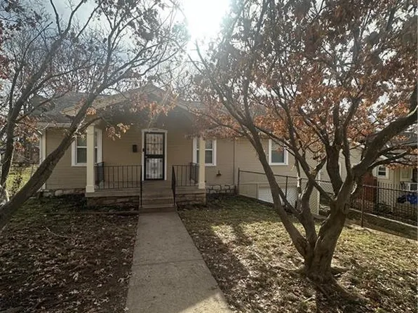 4023 E 70th St, Kansas City, MO 64132