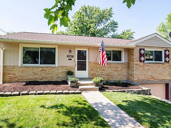 3rd image of 2267 Deblin Dr