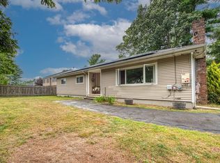985 Wildwood Rd, New Bedford, MA 02745
