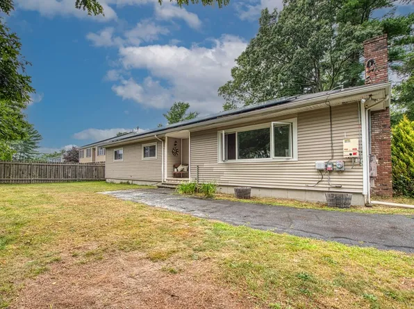 985 Wildwood Rd, New Bedford, MA 02745