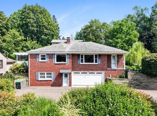 21 Sunset Way, Binghamton, NY 13901