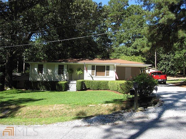 1st image of 2414 Lucas Dr NE