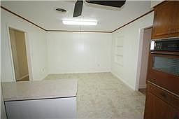 4th image of 1901 Heights Dr