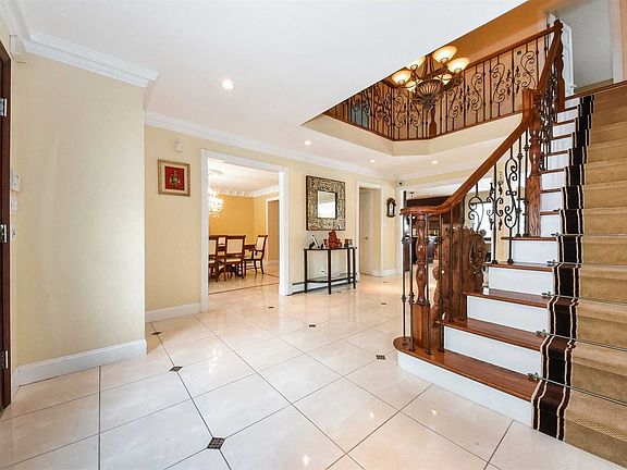 3rd image of 50 Stirrup Ln