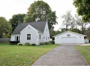 218 Wisconsin St, Oconto Falls, WI 54154