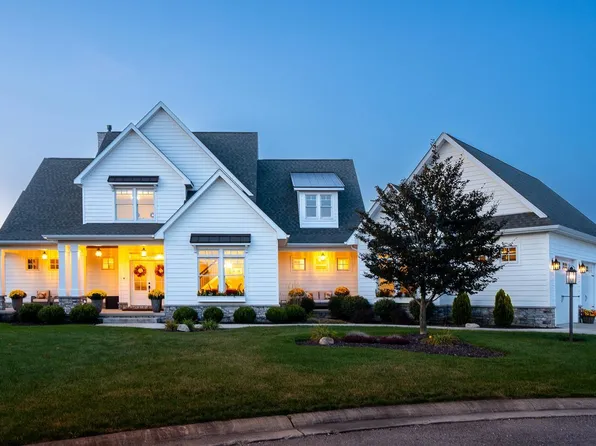 51590 Salem Meadows Dr, Granger, IN 46530