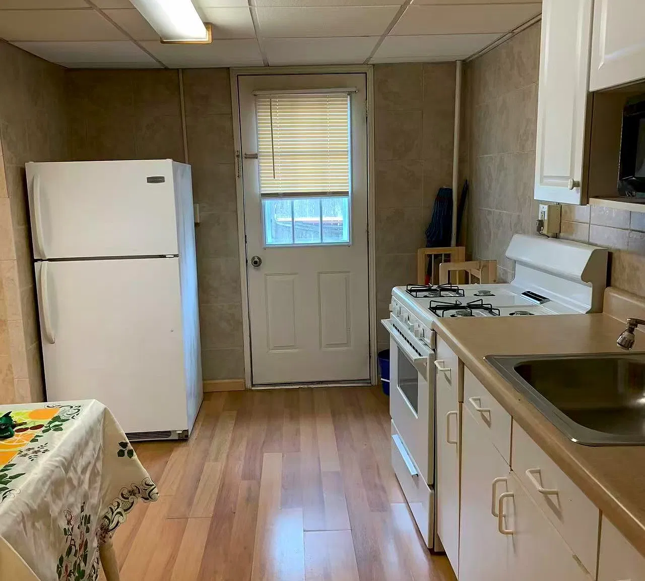 1 bed, 500 sqft, $1,600 — Photo 4