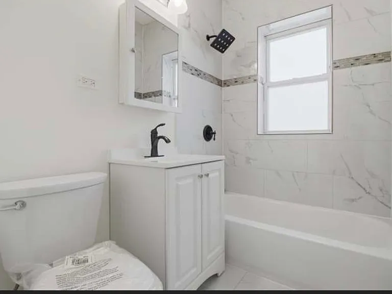 7700 S Saint Lawrence Ave #1 — Photo 9