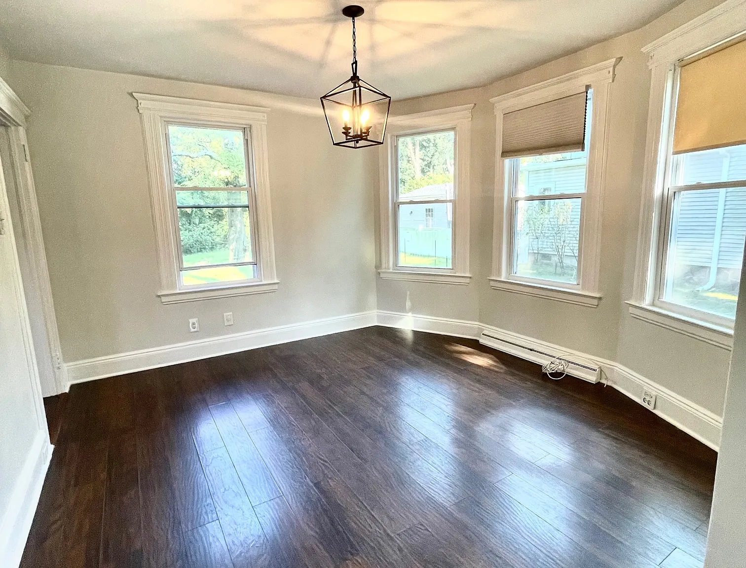 3 bed, 1580 sqft, $3,895 — Photo 2