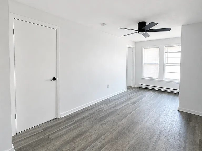 83 Meadow St #3E — Photo 6