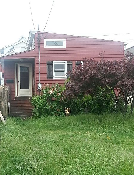 2nd image of 10 Lehigh Ave