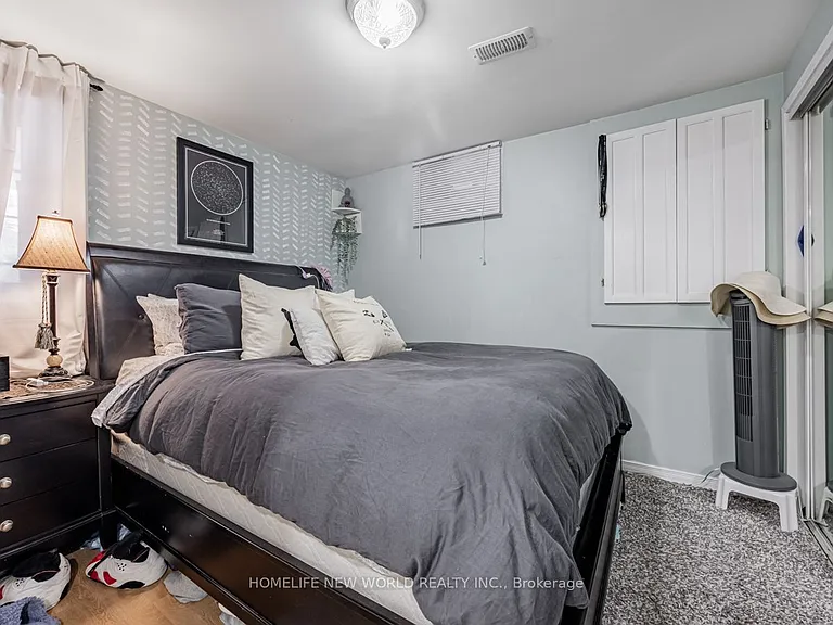 669 Woodbine Ave #LOWER — Photo 5