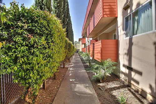 The Californian Apartments Photo 1