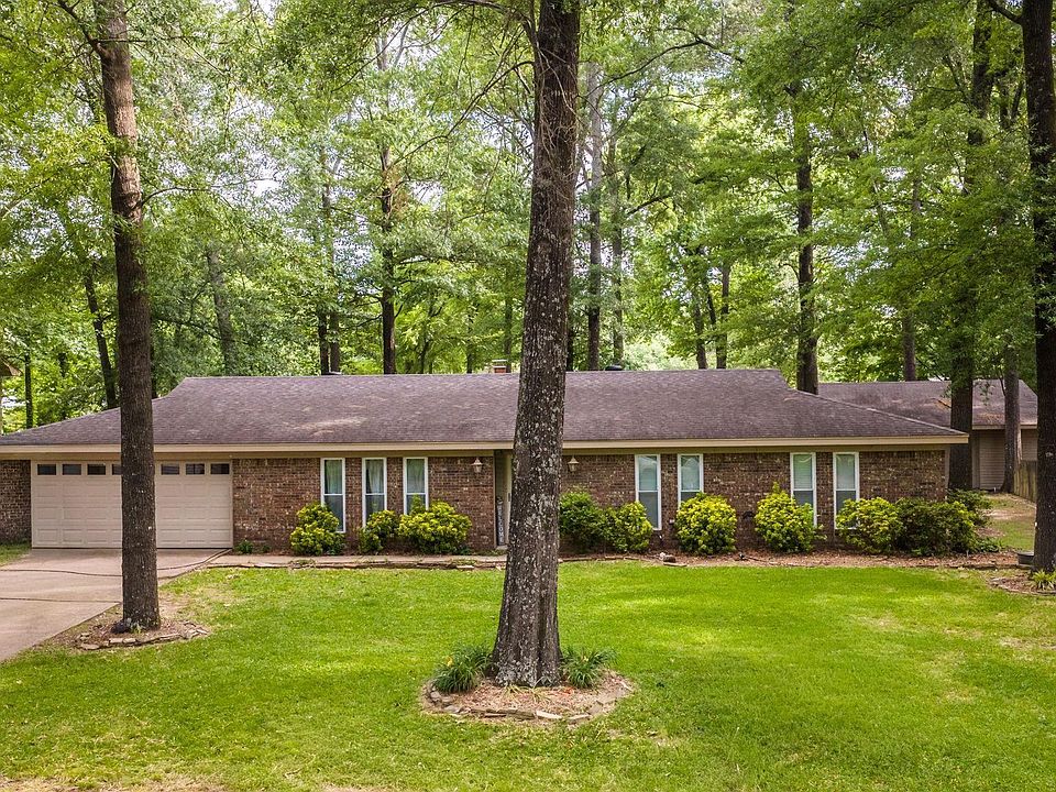 1st image of 38 White Oak Dr