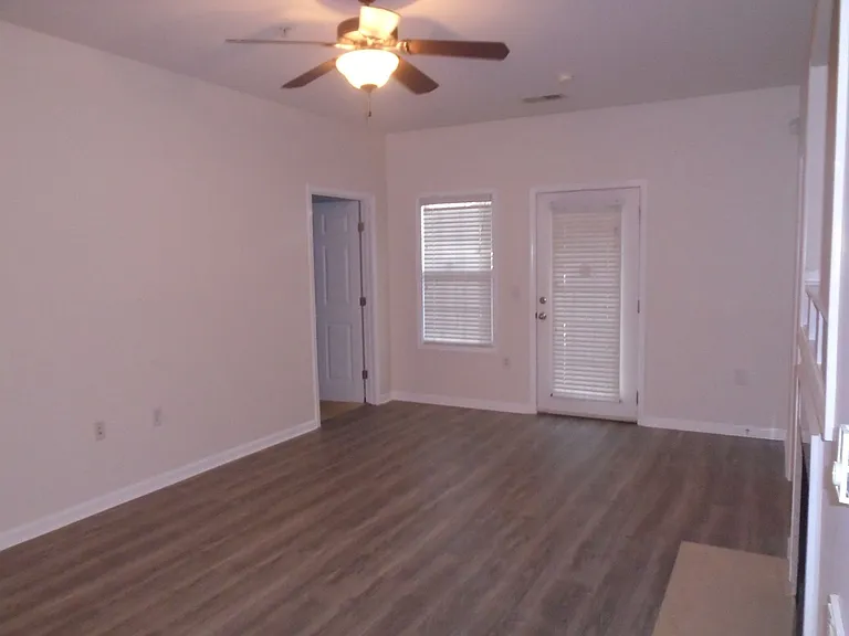 635-206 Marshtree Ln — Photo 8