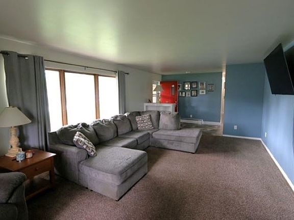 2nd image of 5595 Noreen Dr