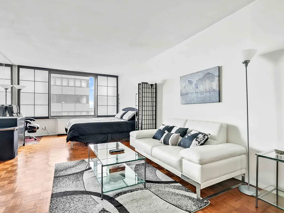 117 E 57th St #38F
